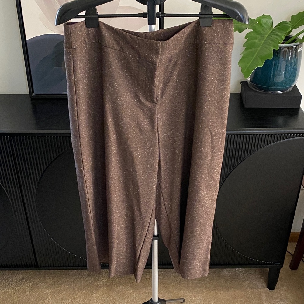 NWOT Brown Tweed Sleeveless Vest and Capri Pants Set - Picture 6 of 9